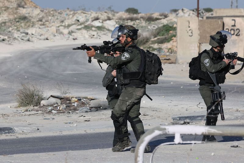 الجيش الإسرائيلي يقتل فلسطينيين في جنين