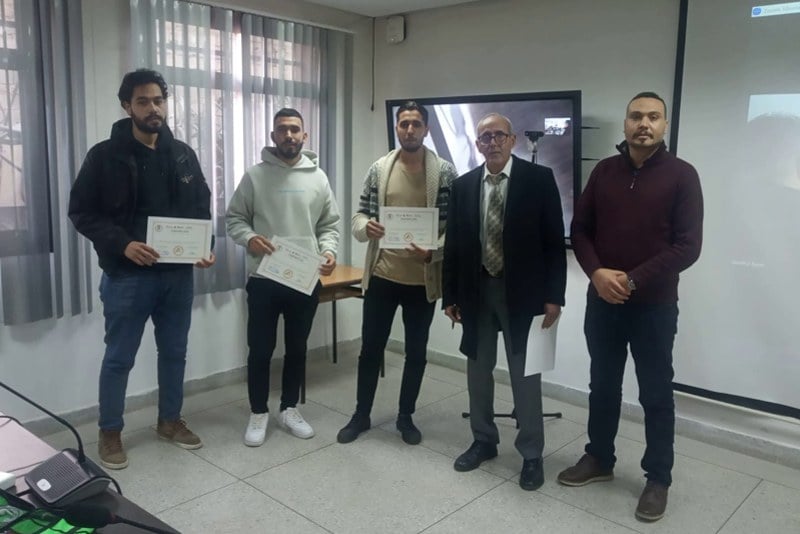 طلبة فيزياء يمثلون المغرب في إيطاليا