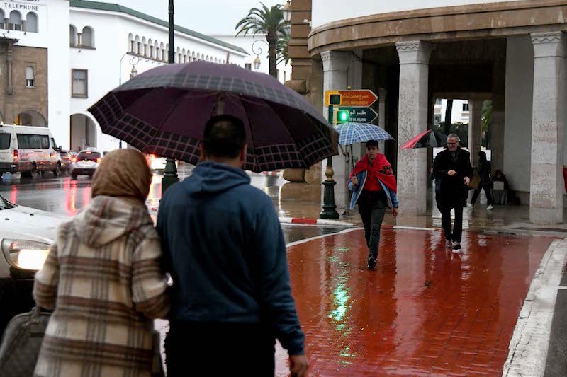 نشرة إنذارية تتوقع أمطارا قوية بالمغرب