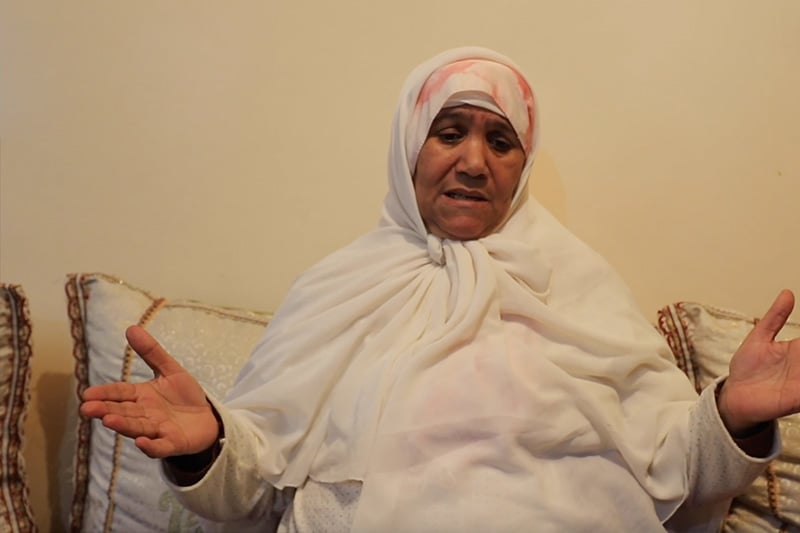 والدة الشرطي المغدور