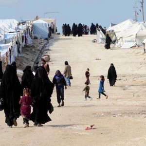 أطفال مخيمات سوريا قنبلة موقوتة.. وجنرال أمريكي يتوقع "دواعش جددا"