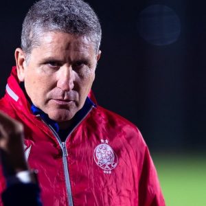 غاريدو يأمل الهدوء في مباراة الإياب