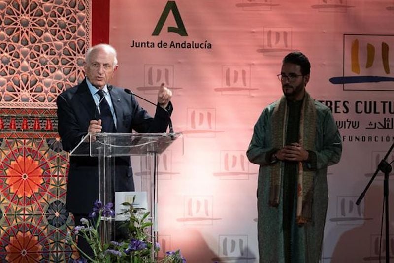 وفد مغربي يقرب بين الثقافات في إشبيلية