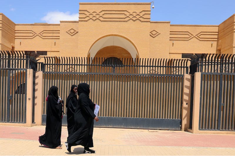 إيران تفتتح رسميا السفارة في السعودية