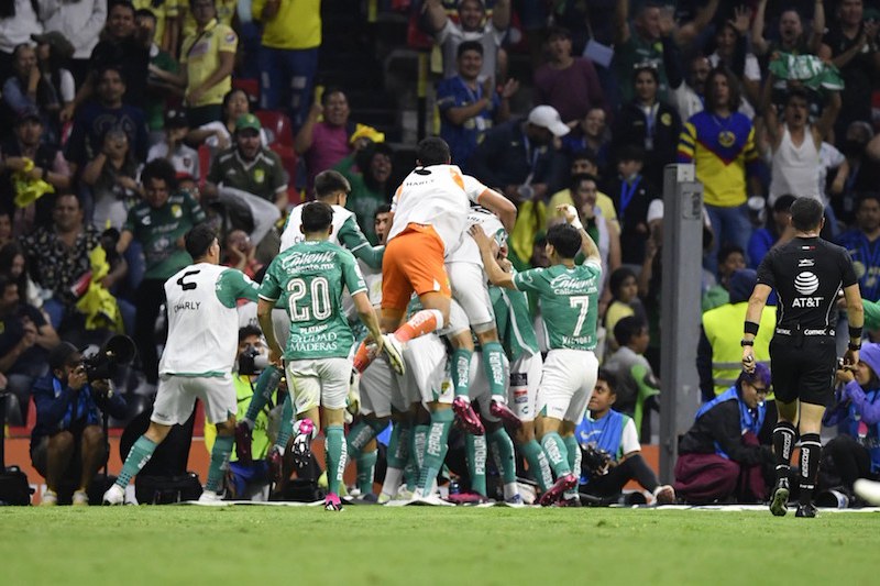 إيقاف حكمٍ 12 مباراة لاعتدائه على لاعب في الدوري المكسيكي