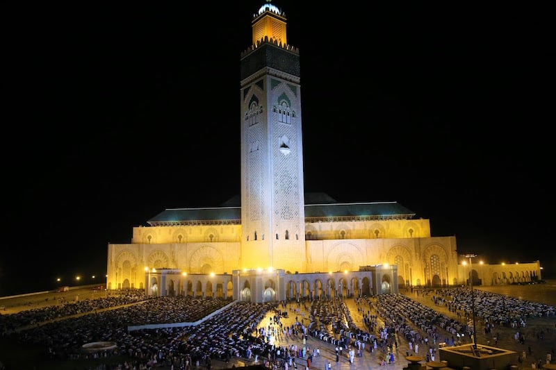 إحياء ليلة القدر في مسجد الحسن الثاني بأجواء روحانية مميزة