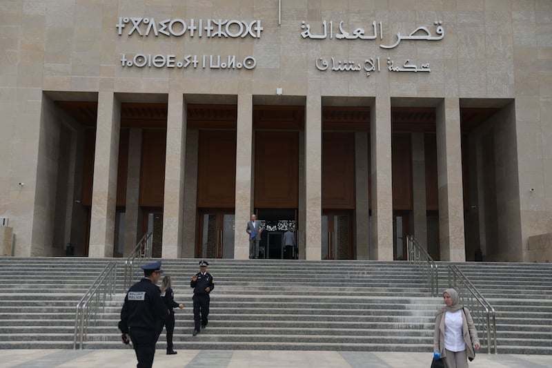 السموني: أحكام ملف "طفلة تيفلت" عبرة