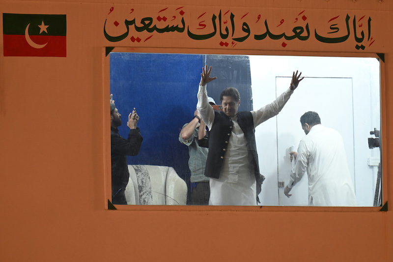 المحكمة تُبطل عملية توقيف "عمران خان"