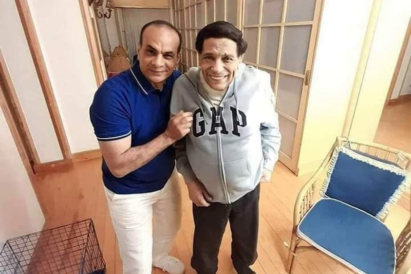 بحضور فنانين.. عادل إمام يحتفل بعيد ميلاده الـ83 ويضع حدا للإشاعات