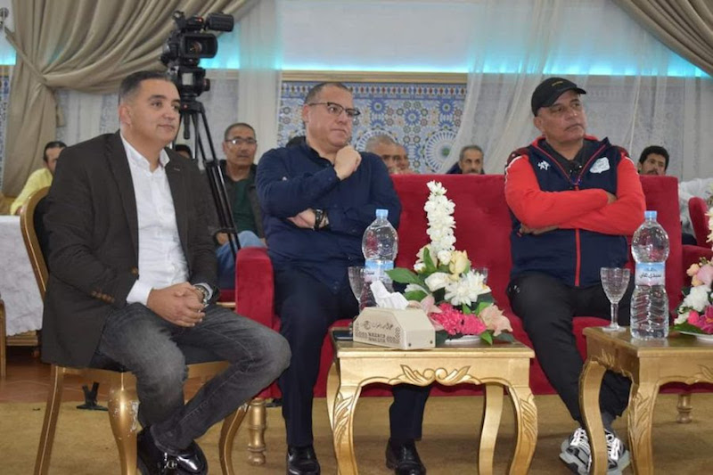 نادي الدفاع الحسني يحفز مكونات الفريق