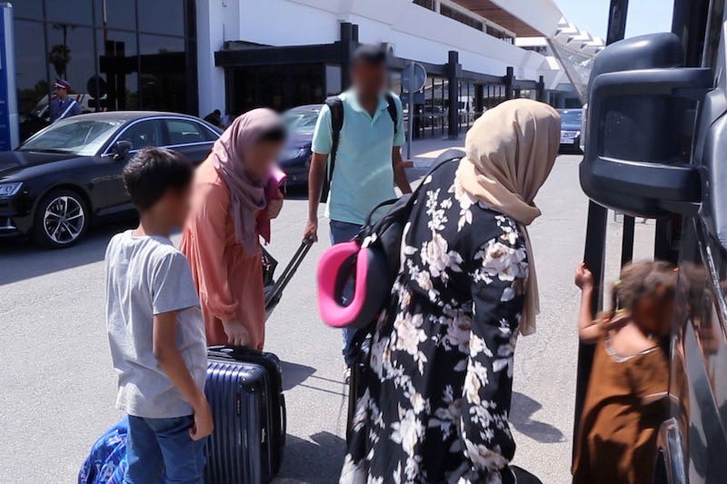 مغربيات عائدات من السودان يشتكين "التشتت" بسبب التأخر في التحاق الأزواج