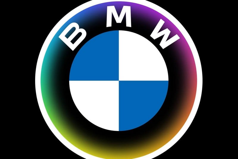 مرسيدس و"BMW" تساندان المثليين