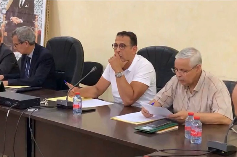 مصالحة لخصم والمعارضة تنهي حالة الشلل