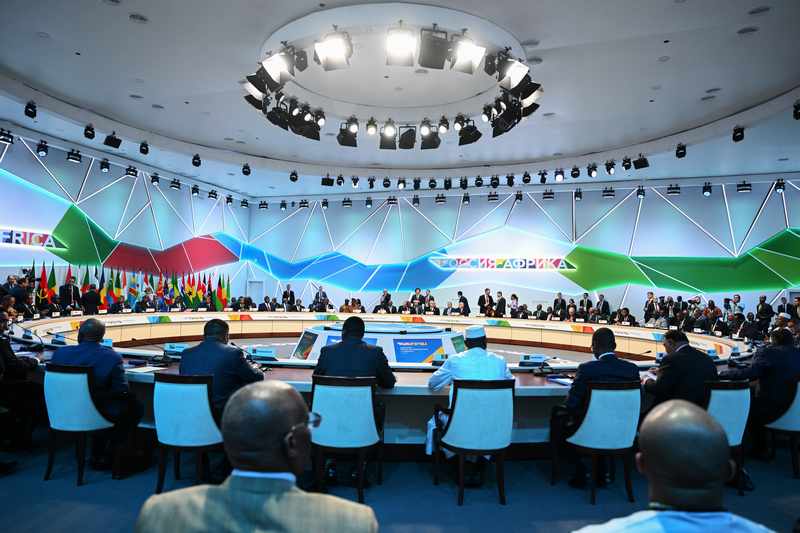 دوافع وتحديات أمام تطوير علاقات روسيا وإفريقيا عقب "قمة سان بطرسبرغ‎"