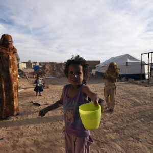 أزمة العطش بالصيف تفاقم الاحتقان النفسي والغضب الاجتماعي بمخيمات تندوف