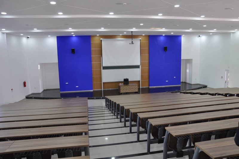 المحكمة الإدارية بالرباط تنتصر لأستاذ جامعي