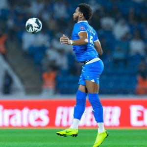 الوداد يعترض على مدافع الهلال السعودي