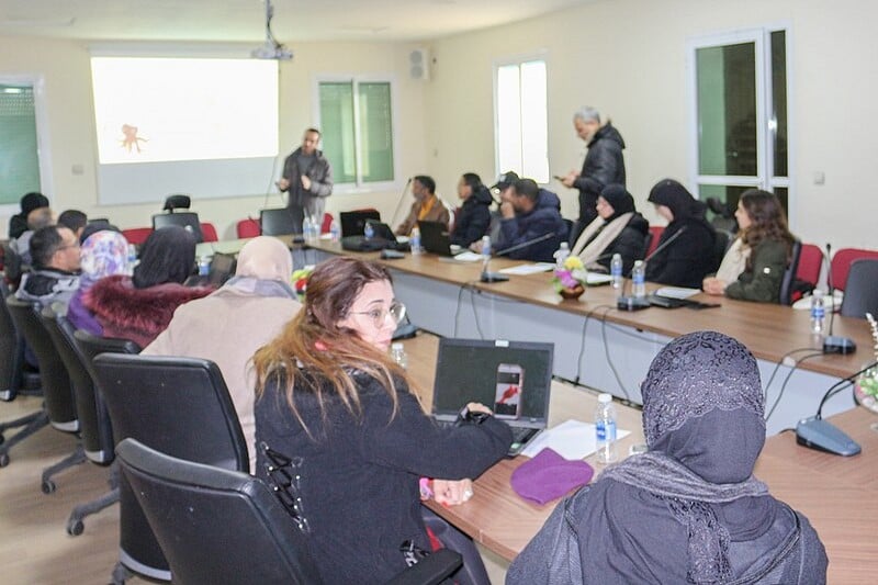 ويكيميديا تكوّن أساتذة في الوعي المعلوماتي‎