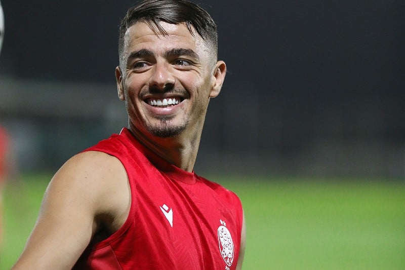 الجزائري شتي يغيب عن تداريب نادي الوداد