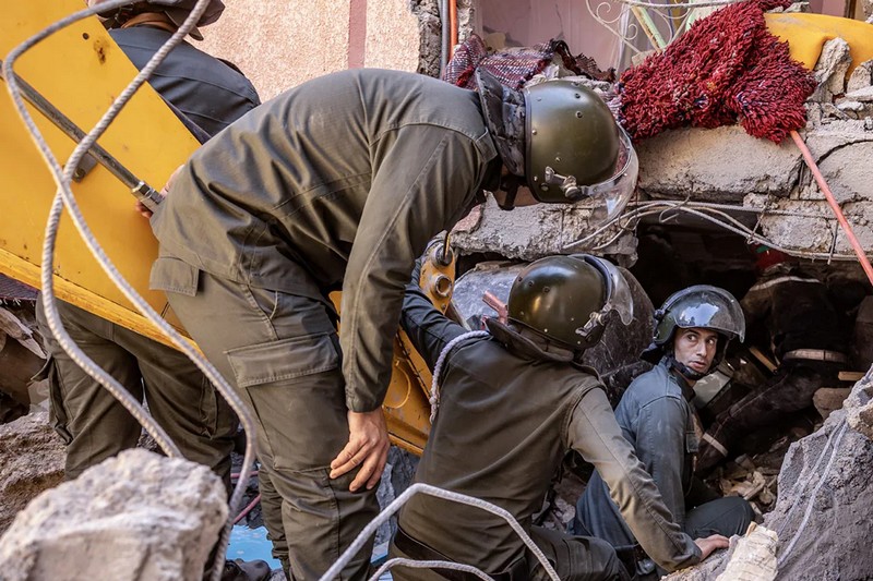 مريم حسين تجمع تبرعات لضحايا الزلزال