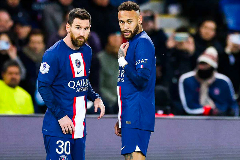 نيمار: "عشت أنا وميسي الجحيم في باريس"