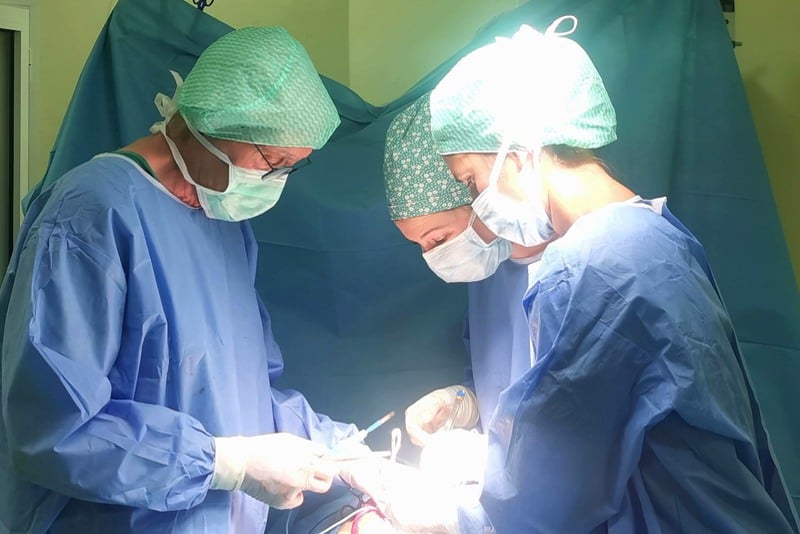 قافلة تقدم خدمات طبية مجانية بالريش