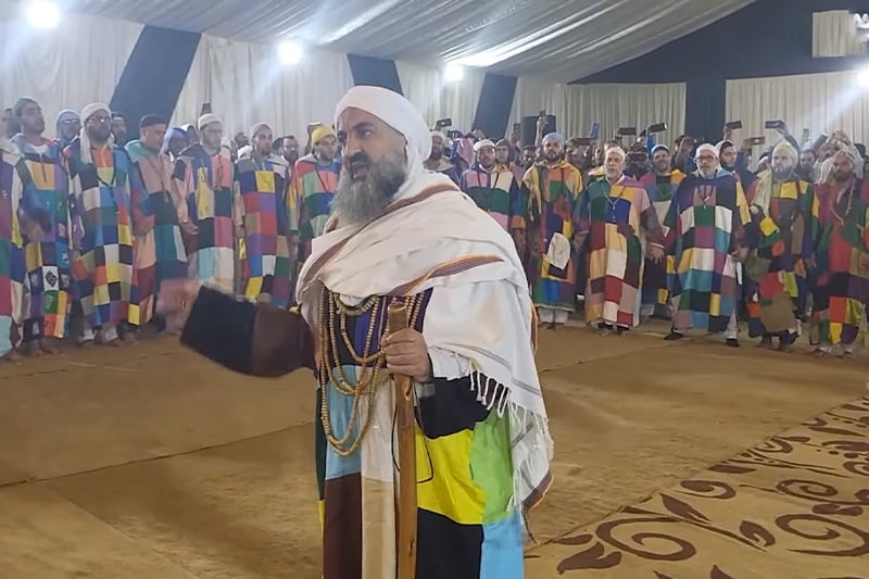 رقصات "الكركرية" الملونة