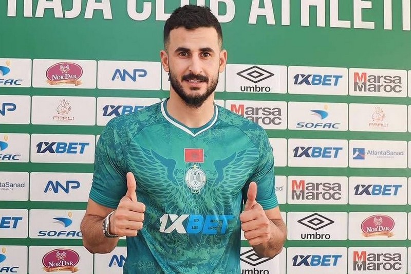 أيمن حسين يفسخ عقده بالتراضي مع الرجاء