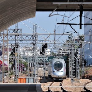 غياب المنافسين يعطل صفقة بـ385 مليون درهم لخط القطار فائق السرعة