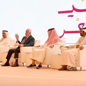 مهرجان أبوظبي للشعر يوصي بجمع وتحقيق مخطوطات النّظم الشعبي والنبطيّ
