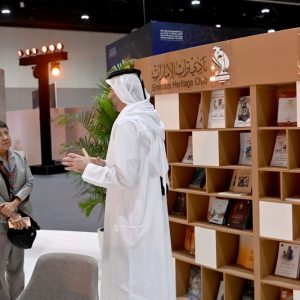 معرض بأبوظبي يبرز "الشعر الشعبي" .. استمرارية إبداعية لـ"ديوان العرب"