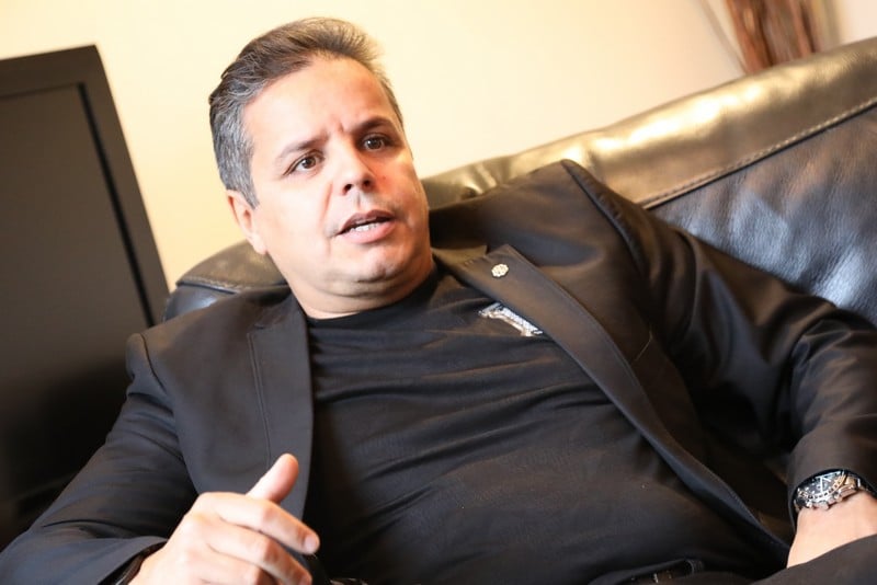 عبد الحق الصاري يساند تطوير مونتريال بالتكوين المعلوماتي والأداء السياسي