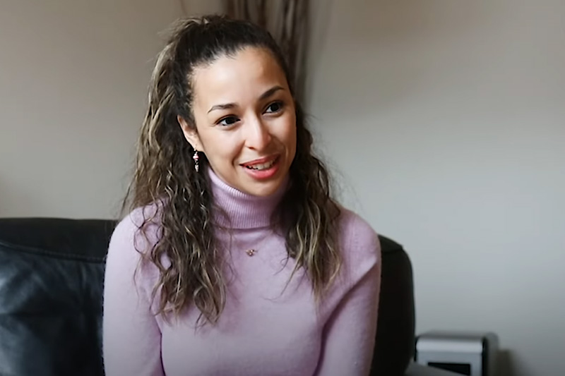 بثينة بين الفنون والإذاعة