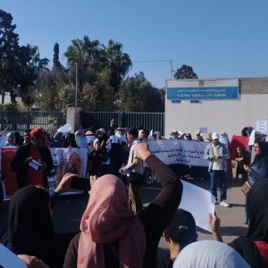 أمهات وآباء يحتجون ضد هدر الزمن المدرسي