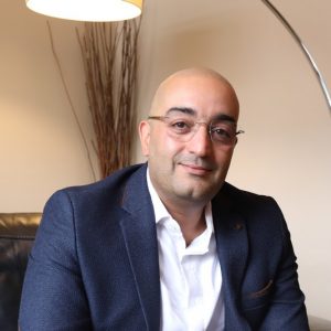 محمد الرويس ينجذب إلى الاستثمار والخدمات المعلوماتية بالمغرب وكندا