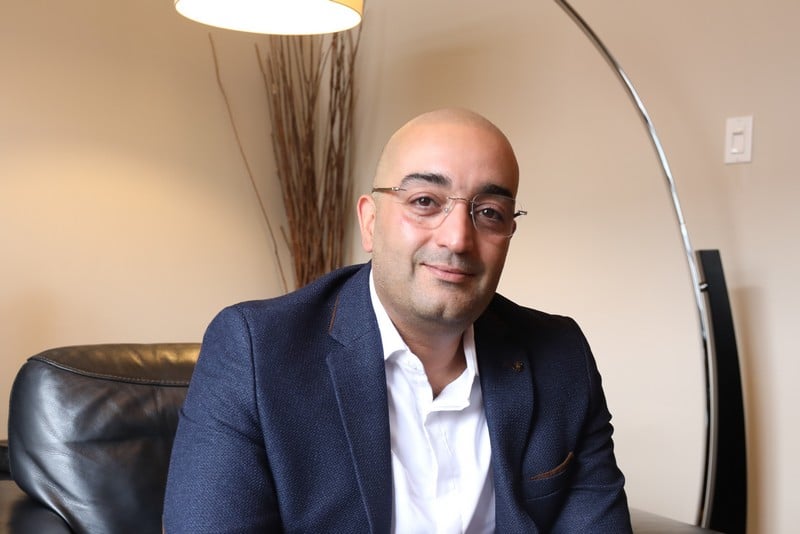 محمد الرويس ينجذب إلى الاستثمار والخدمات المعلوماتية بالمغرب وكندا