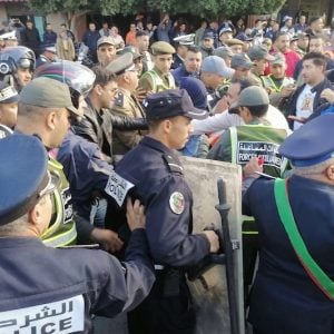 تدخل أمني يفض احتجاج أساتذة في تاوريرت
