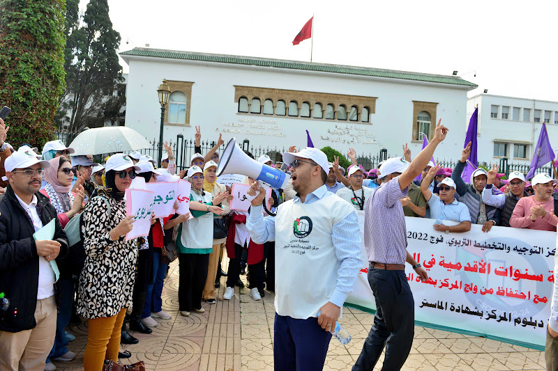 "الانعكاسات المالية" تُرجئ الوصول إلى اتفاق بين الحكومة والنقابات التعليمية