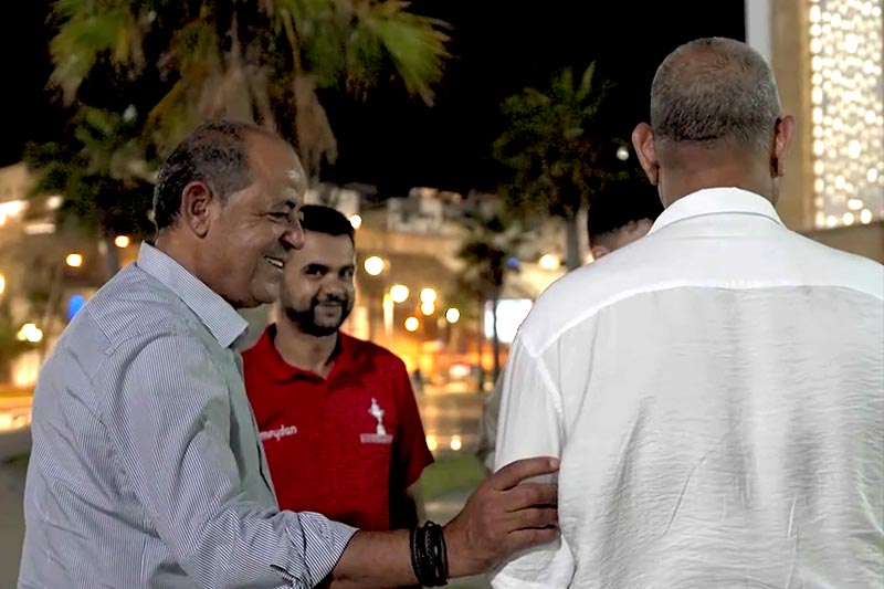رحلة إلى حضن العائلة