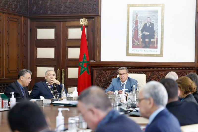 أخنوش يعلن بداية صرف أولى دفعات الدعم المباشر لحوالي مليون أسرة مغربية