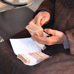 مشاريع دولية تربط تحويلات مغاربة العالم بالخدمات المالية للأسر القروية
