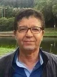 مديحُ الدمِ الغـالي
