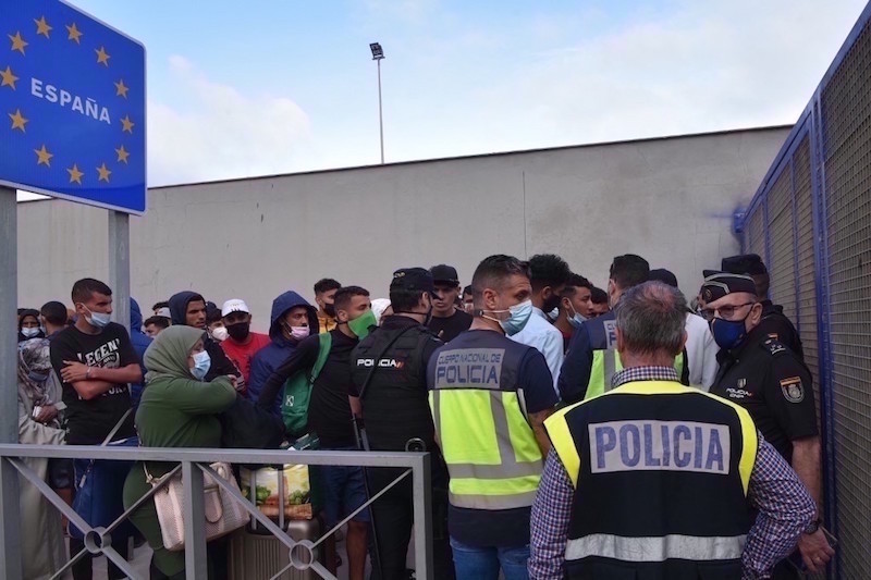 حوالي 400 مقيم بسبتة المحتلة بدون جنسية