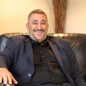 سامي بوطالب .. مغربي يتولى تطوير أداء شبكة مصحات في كيبيك الكندية
