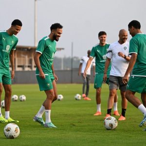 الركراكي يجمع المنتخب في تدريب مغلق
