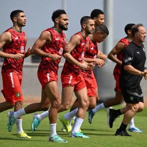 منتخب "الأسود" يتدرب وسط الحر الشديد