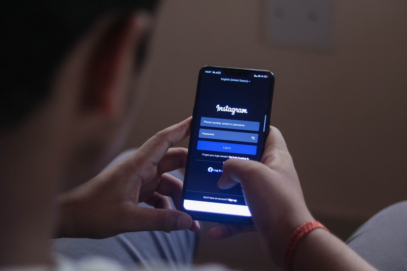 "ميتا" تتخذ إجراءات إضافية لحماية المراهقين على "إنستغرام"
