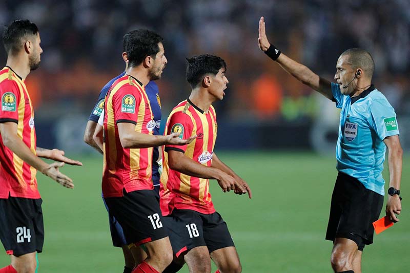 هل رفض رضوان جيد إدارة مباراة الترتيب في الكان؟