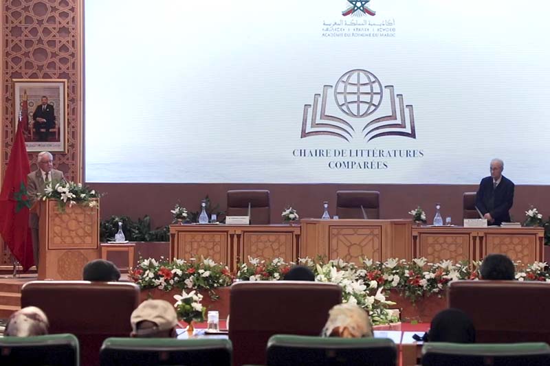 المغرب والآداب  المقارنة