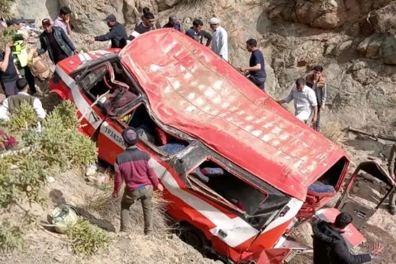 عدد ضحايا "حادث أزيلال" يبلغ 10 قتلى